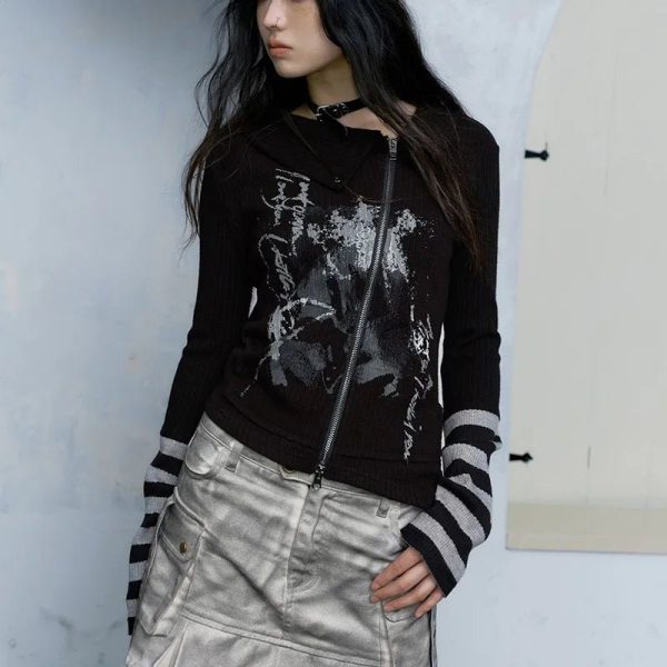 Anarchic Pulse Y2K Sweater: Embrace Grunge Aesthetic with Cozy Style