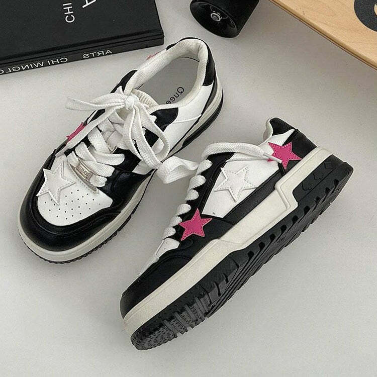 Bubblegum Pink Star Sneakers: Y2K Aesthetic Footwear for Trendy Looks