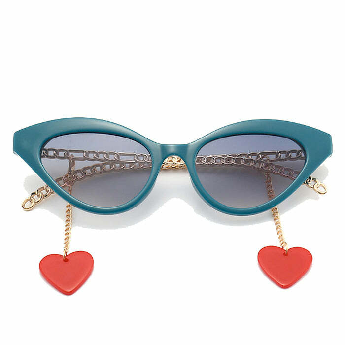 Chic Cat Eye Sunglasses for Y2K Fashion & Coquette Aesthetic Looks