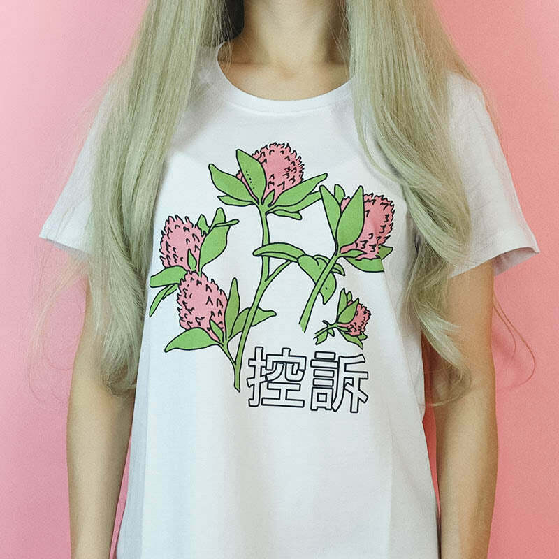 Chic Clover Tee: Embrace Y2K Aesthetic with Cute Pastel Vibes