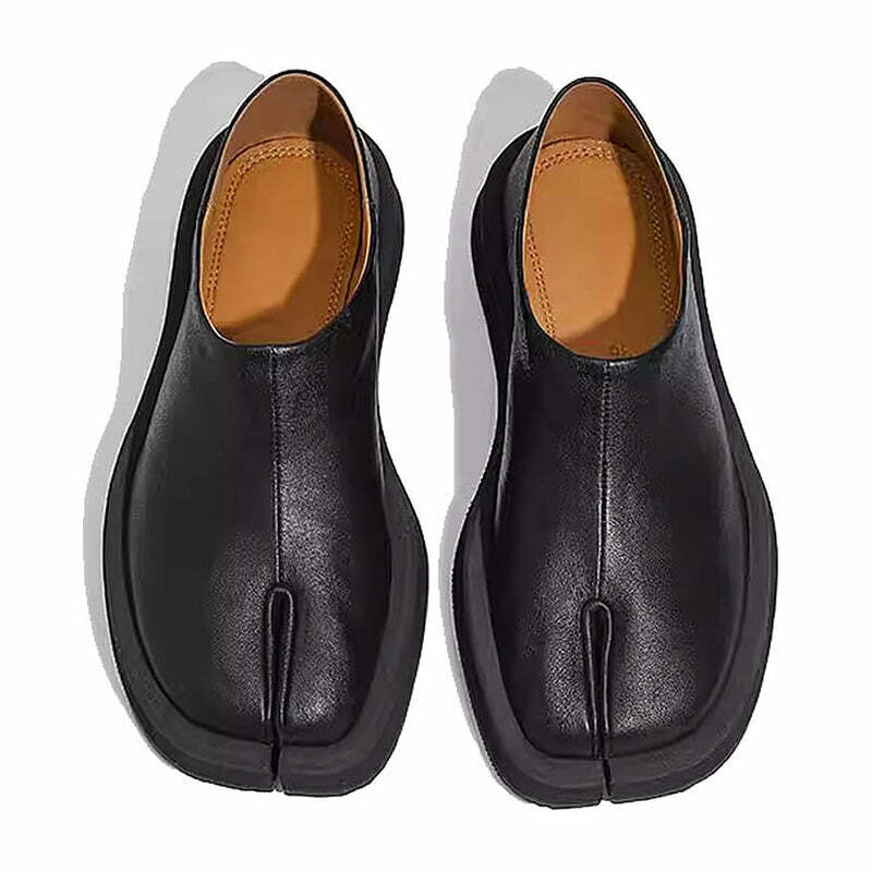 Chic Tabi Flats for Y2K Fashion Lovers - Embrace Coquette Aesthetic