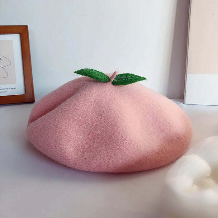 Feelin' Peachy Beret: Y2K Aesthetic Accessory for Cute Outfits