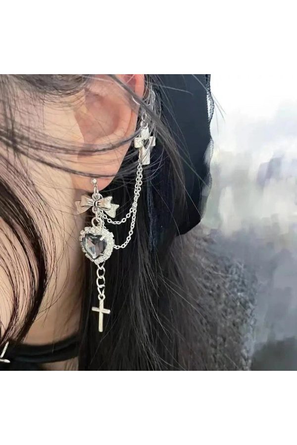 Gothic Heart Chain Drop Earrings for Y2K and Grunge Aesthetic Lovers