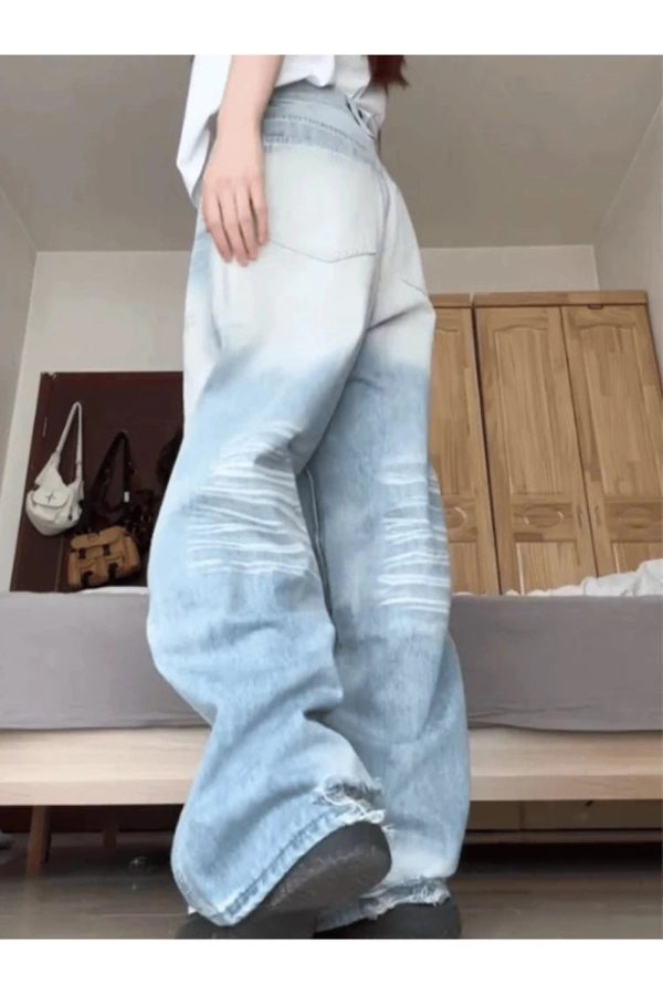 Light Wash Oversized Baggy Jeans for Y2K Aesthetic and Grunge Style