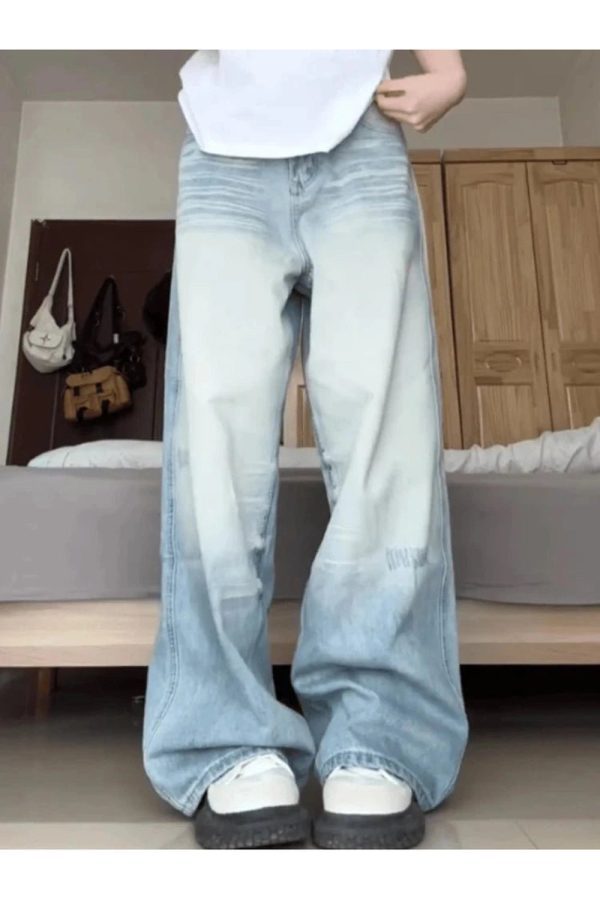 Light Wash Oversized Baggy Jeans for Y2K Aesthetic and Grunge Style