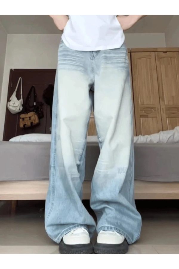 Light Wash Oversized Baggy Jeans for Y2K Aesthetic and Grunge Style