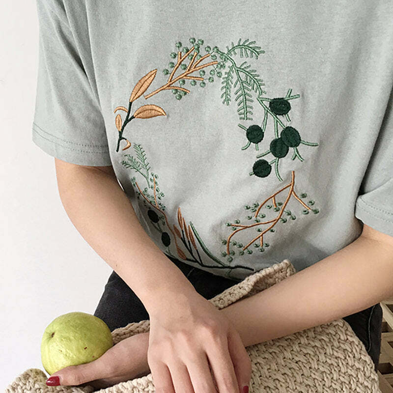 Plant Mom Tee: Embrace Y2K Aesthetic with Cute and Comfy Style