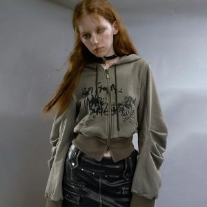 Street Edge Y2K Hoodie: Embrace Grunge Aesthetic with Comfy Style