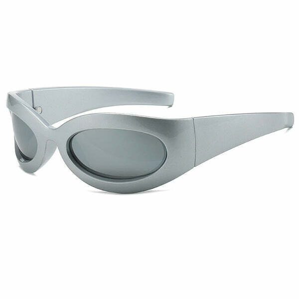 Trendy Y2K Bug Eye Sunglasses for Coquette and Grunge Aesthetic Looks