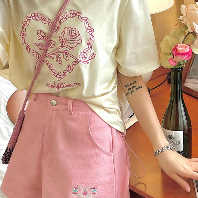 Y2K Aesthetic La Vie en Rose T-Shirt for Cute and Comfy Outfits