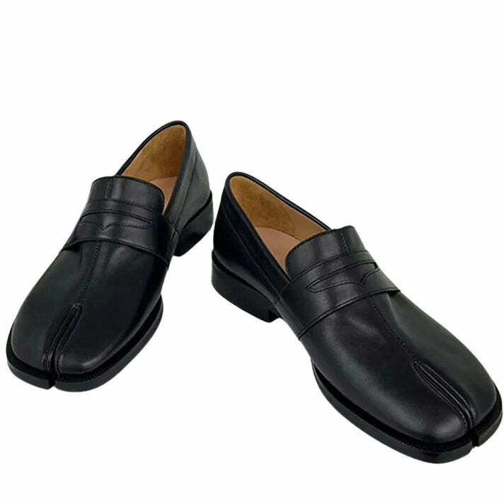 Y2K Aesthetic London Bridge Split Toe Tabi Loafers for Trendy Outfits