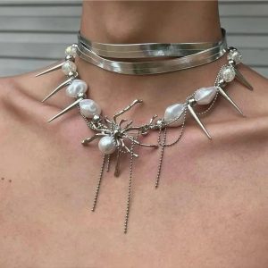 Y2K Aesthetic Spider Queen Pearl Spike Choker for Grunge & Coquette Style