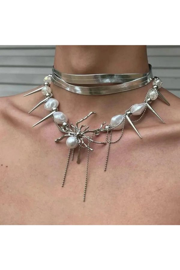 Y2K Aesthetic Spider Queen Pearl Spike Choker for Grunge & Coquette Style