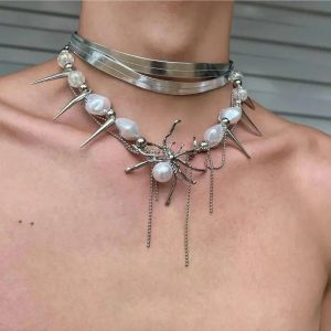 Y2K Aesthetic Spider Queen Pearl Spike Choker for Grunge & Coquette Style