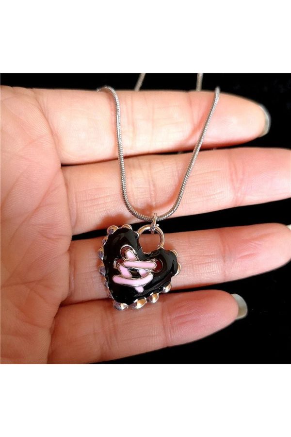 Y2K Dark Romance Heart Corset Necklace - Aesthetic Jewelry Piece