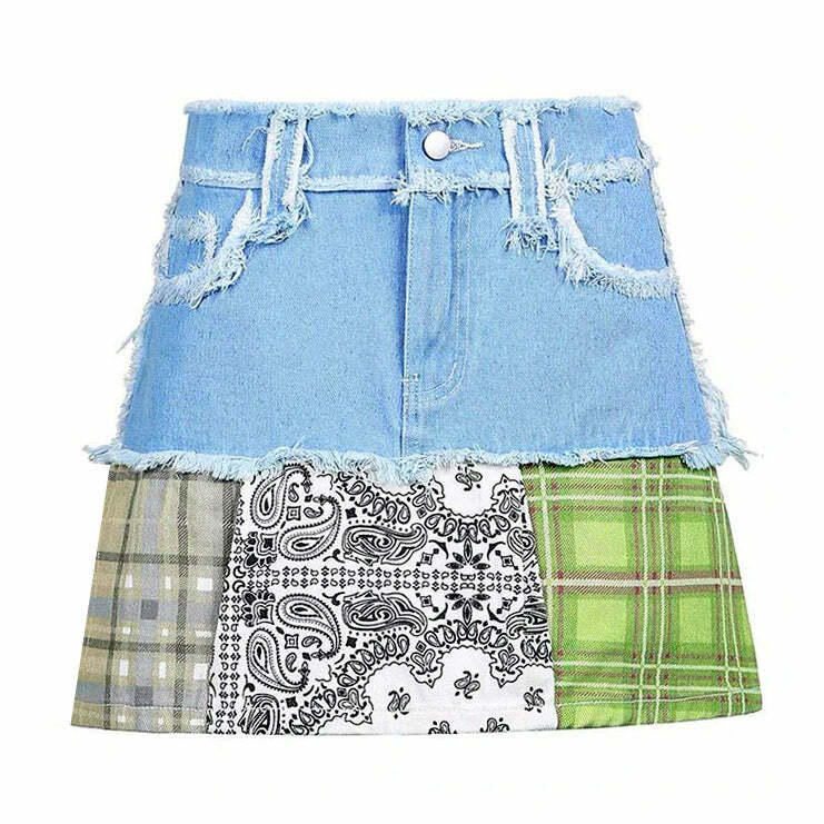 Y2K Denim Skirt: Embrace Grunge Aesthetic with Vintage Charm