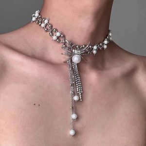 Y2K Spiked Heart Chain Choker for Grunge and Coquette Aesthetic Styles